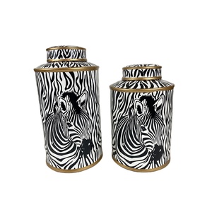 Vase zèbre 'Pop' noir et blanc noir et blanc en ceramique - L'Incroyable Vase zèbre 'Pop' noir et blanc noir et blanc en ceramique - L'Incroyable