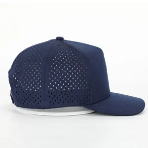 Casquette de baseball personnalisée de haute qualité à 5 panneaux avec logo brodé, chapeau perforé imperméable découpé au laser