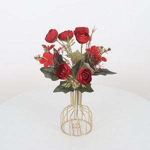 Bouquet de fleurs artificielles de camélia Jessie 28cm, fleurs en soie rouge pour décorations de maison et de mariage - Product Image 1