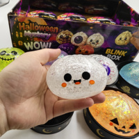 Vente en gros : Boîte mystère de balles squishy à paillettes d'Halloween, motifs de dessins animés effrayants (Citrouille, Fantôme, Œil), en matériau TPE souple, jouet à presser de 8,5 CM