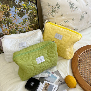 Bolsa de Maquillaje de Felpa Suave Estilo INS, Color Macaron, Portátil, Gran Capacidad, Organizador de Productos para el Cuidado de la Piel - Product Image 1