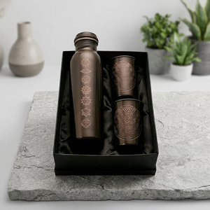 Bouteille d'eau en cuivre avec ensemble de verres en verre, travail Meena, 100% pur, étanche, 2 verres à eau de 300 ml chacun, idéal pour offrir en cadeau - Product Image 1