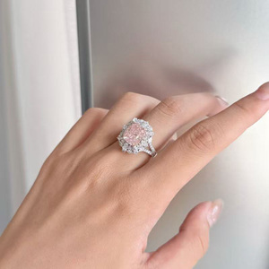 Deslumbrante <span class=keywords><strong>Anillo</strong></span> de Compromiso con Diamante <span class=keywords><strong>Rosa</strong></span> de Corte Cojín de Laboratorio Premium en <span class=keywords><strong>Oro</strong></span> Blanco y <span class=keywords><strong>Rosa</strong></span> de 18K, <span class=keywords><strong>Anillo</strong></span> de Diamante de Laboratorio para Mujer - Product Image 5