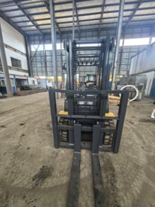 Buen estado Original Japón Komatsu FD30 Carretilla elevadora diesel usada 3 Ton Carretilla elevadora diesel de segunda mano Komatsu FD30 para la venta - Product Image 3