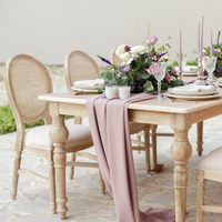 Vente en gros de chaises de soirée empilables en bois massif à dossier rond vintage Louis pour événement de mariage à louer