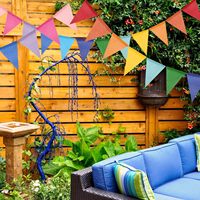Chaîne de fanion arc-en-ciel personnalisée de 7m à 25 broches à utiliser comme drapeaux décoratifs pour les fêtes, les défilés et les événements de vacances
