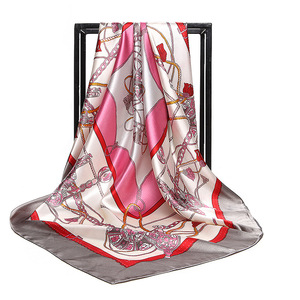 <span class=keywords><strong>Foulard</strong></span> Carré en Soie Satinée <span class=keywords><strong>Noir</strong></span> de Haute Qualité, Voile Hijab 100% Soie Satinée pour <span class=keywords><strong>Femme</strong></span> - Product Image 3