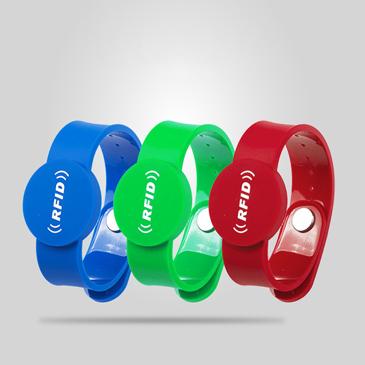 factory custom festival wrist band children tracking rfid silicone adjustable wristbands with rfid chip for water park
