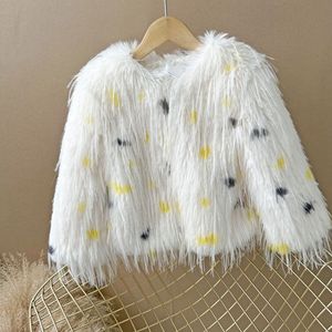 Abrigo de moda al por mayor para bebés, niñas, manga larga, cálido para invierno, estilo macaron, esponjoso, OEM, de franela, tipo gabardina, ropa exterior. - Product Image 3