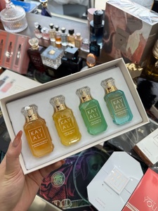 Set Regalo di Fragranze Femminili Tema Vacanza e Fiori Dolci 4x30ml Spray Eau De Parfum Lunga Durata Set Profumi Kayali - Product Image 4