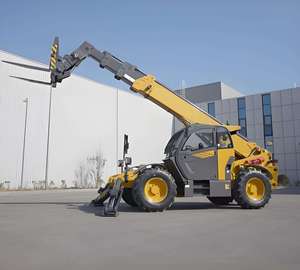 מלגזה טלסקופית XT4018K ממותג מוביל |   יכולת העמסה של 4 טון עם הרמה של 17.55 מטר וטווח של 13.4 מטר, מובילים בתעשייה - Product Image 3