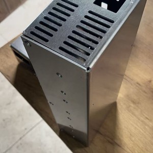 Boîtiers en tôle d'acier inoxydable sur mesure Shuntian, découpés au laser et usinés pour équipements d'automatisation logistique - Product Image 2