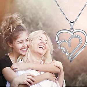 Collana con ciondolo a forma di cuore per donna, regalo di compleanno per mamma, gioielli alla moda da indossare ogni giorno - Product Image 4