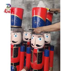 Fabricant 1.5/1.8/2.0 pieds avec des motifs de personnages de taille personnalisable Décoration <span class=keywords><strong>casse</strong></span>-<span class=keywords><strong>noisette</strong></span> de haute qualité pour parc commercial - Product Image 4