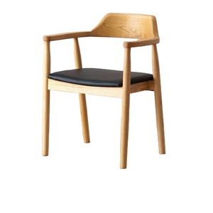 <span class=keywords><strong>Chaises</strong></span> design <span class=keywords><strong>scandinaves</strong></span> <span class=keywords><strong>de</strong></span> haute qualité <span class=keywords><strong>en</strong></span> bois massif <span class=keywords><strong>de</strong></span> frêne, chaise <span class=keywords><strong>de</strong></span> salle à manger Hiroshima <span class=keywords><strong>en</strong></span> cuir nordique pour restaurant - Product Image 2