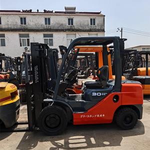 Montacargas Diésel FD30 de 3 Toneladas Usado, de Alta Calidad, Bajo Precio, Buena Eficiencia Operativa, con Neumáticos Sólidos y Desplazador Lateral Hidráulico - Product Image 3