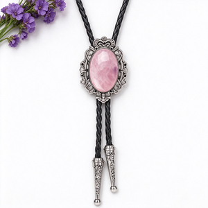 Collar Bolo Vintage con Marco Hueco de Cuarzo Rosa, Estilo Vaquero Occidental, con Correa de Cuero Trenzado, Accesorio para Boda - Product Image 1