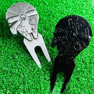 Herramienta de golf para reparar divots, de aleación de zinc, magnética, con diseño de nave espacial, para mantenimiento de campos de golf y uso como marcador de pelota. - Product Image 3