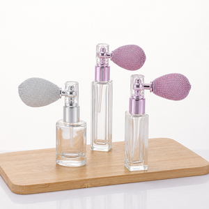 Botella de perfume vintage de 10 ml, de vidrio transparente, recargable, con atomizador y bomba de aire para cosméticos. - Product Image 3