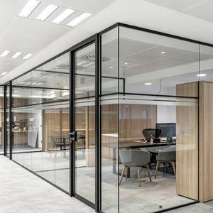 Cloison de séparation industrielle en verre trempé pour bureau, cadre en aluminium courbé et droit sur mesure, séparateur décoratif de sécurité - Product Image 2