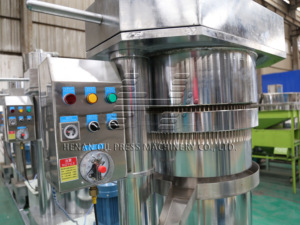 Système <span class=keywords><strong>de</strong></span> pressage hydraulique d'huile hautement efficace, économique et facile à utiliser, pour une production maximale <span class=keywords><strong>de</strong></span> graines <span class=keywords><strong>de</strong></span> lin et <span class=keywords><strong>de</strong></span> colza en lot. - Product Image 5