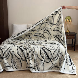 Grosir Selimut Set Tempat Tidur Ukuran Queen Motif Hitam Hangat dari Tafu Velvet Home Textiles - Product Image 2