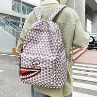 Sac à dos décontracté 20-35L pour homme en nylon, motif requin, style urbain, bretelles courbes, design respirant, sans fermeture, pour étudiants