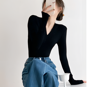 <span class=keywords><strong>Maglietta</strong></span> a maniche lunghe <span class=keywords><strong>nera</strong></span> da donna, slim fit, scollo a V, tinta unita, traspirante, stile casual chic, autunno/inverno - Product Image 1