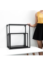 Modernes dekoratives Set von 4 Black Metal Square Frame Shadow Boxes Würfel schwimmende Regale