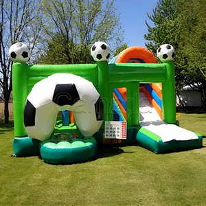 Château gonflable pour enfants avec toboggan pour jouer en extérieur sur le thème du football - Product Image 1