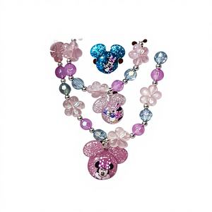 SHELF READY Officiellement autorisé par H.E.R. Accessoires Minnie Girls Theme-Park Essentials Ensemble de bijoux 3 pièces avec collier de perles - Product Image 1