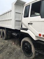 Truk Dump HOWO Bekas 6x4 Euro 2 Diesel Setir Kiri 10 Cbm 371hp Kapasitas Muatan 11-20T