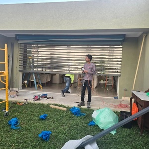 Toma Chất lượng cao Tự động rõ ràng minh bạch Polycarbonate Con lăn màn trập cho cửa hàng thương mại - Product Image 1