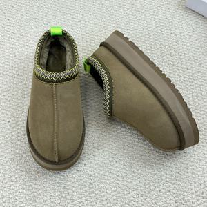 Bottes d'hiver classiques en satin et daim avec fourrure pour femme 2025 – Conception sportive décontractée pour intérieur et extérieur, semelle intérieure de haute qualité – Vente en gros - Product Image 6