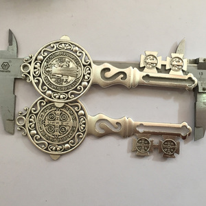 Colgante <span class=keywords><strong>de</strong></span> Puerta Estilo Religioso <span class=keywords><strong>San</strong></span> <span class=keywords><strong>Benito</strong></span> <span class=keywords><strong>de</strong></span> 12.7cm, <span class=keywords><strong>Medalla</strong></span> <span class=keywords><strong>de</strong></span> Protección y Bendición, Joyería Infantil <span class=keywords><strong>de</strong></span> Aleación con Piedra Principal <span class=keywords><strong>de</strong></span> Ópalo, DIY - Product Image 5