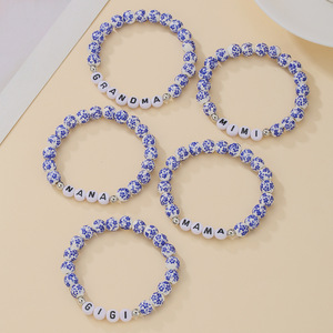Pulsera de Cuentas de Cerámica Azul y Blanca con Alfabeto de Porcelana MAMA, Regalo para Abuela, Joyería para Mujer, Primavera 2025 - Product Image 2