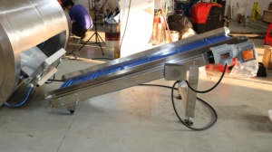 เครื่องบรรจุภัณฑ์อัตโนมัติแบบแนวตั้งสองหัว Soonk <span class=keywords><strong>SUNTECH</strong></span>-820 สำหรับบรรจุภัณฑ์แบบซอง/ถุง/ฟิล์ม สำหรับห่ออาหาร ความเร็ว 500 กก./ชม. ระบบ PLC+หน้าจอสัมผัส มอเตอร์ - Product Image 3