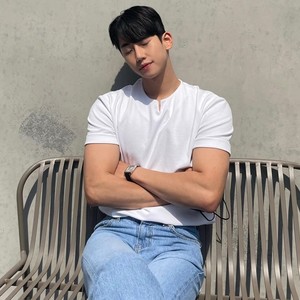 Camiseta de Verano para Hombre, Cuello Redondo, Manga Corta, Color Sólido, con Cuentas, Estilo Vintage, Holgada, Informal, Transpirable - Product Image 4