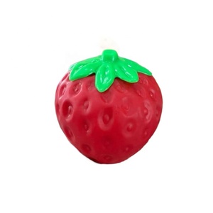Jouet Squishy Authentique en Gros, Grande Fraise Réaliste à Presser, Jouets Anti-Stress Souples en Forme de Fraise - Product Image 5