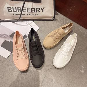 Nueva moda para mujer, zapatos informales de PVC de Color sólido para las cuatro estaciones, blancos con boca poco profunda para la lluvia de invierno - Product Image 1