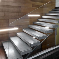 Escalier en marbre moderne personnalisé au prix d'usine, marches d'escalier en carreaux noirs et blancs pour intérieur
