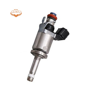 หัวฉีดน้ำมันเชื้อเพลิงราคาดี รุ่น P51F-13250A P51F13250A สำหรับรถยนต์มาสด้า 3 Axela 1.5L ปี 2016-2021 อะไหล่เครื่องยนต์ - Product Image 1