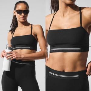 Vente en gros Ensemble de yoga fitness et fitness 2 pièces personnalisé pour femmes, leggings taille haute, soutien-gorge de sport avec dos croisé, soutien-gorge de sport, yoga taille haute - Product Image 1