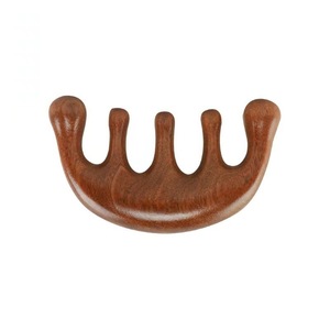 Peine de masaje de cinco dedos de madera de sándalo de 9.5 cm x 5.5 cm para masaje de meridianos de la cabeza para uso general - Product Image 2
