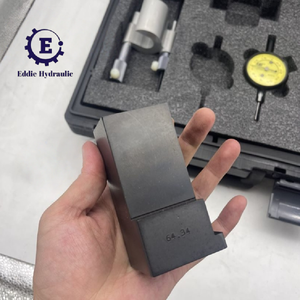 El kit de herramientas de sincronización y ajuste de combustible 9U-5132 para el motor 3508B incluye un indicador de dial. El kit de herramientas de sincronización y ajuste de combustible. - Product Image 3