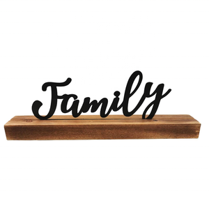 Tecnica dipinta a mano per la decorazione domestica Segno di parola del tavolo di famiglia in metallo in piedi con Base di blocco di legno - Product Image 1