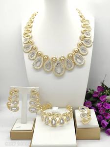 Último conjunto de joyería de aniversario de regalo de fiesta nupcial de fábrica chapado en oro de aleación de boda Popular de citas de moda de lujo Iatalian - Product Image 6