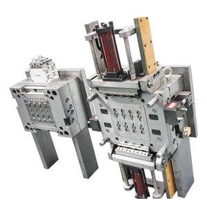 Molde de injeção da tampa superior da garrafa da loção plástico da cavidade 8 com sistema fechamento automático - Product Image 2