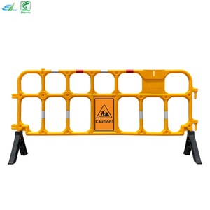 Barrière de circulation temporaire en plastique HDPE, garde-corps de contrôle des foules, clôture de sécurité routière, haute durabilité, hauteur 1000 mm, longueur 2000 mm pour - Product Image 1