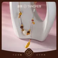 Collier TANGPEI classique en alliage de cuivre pour femme, avec plumes tombantes, perles blanches tressées sculptées, pendentif plume dorée porte-bonheur - Cadeau